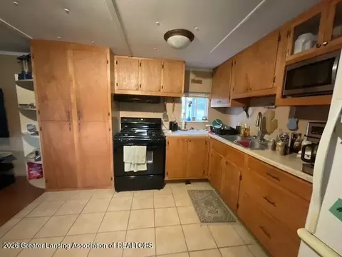 Kitchen - 7262 Mcdonald Rd, Olivet, MI 49076 photo 1 of 1