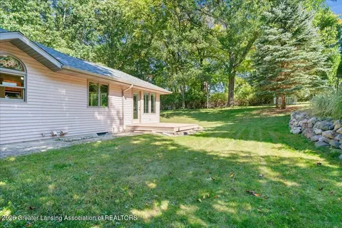 Exterior - 519 Looking Glass Glen Dr, Dewitt, MI 48820 photo 6 of 10