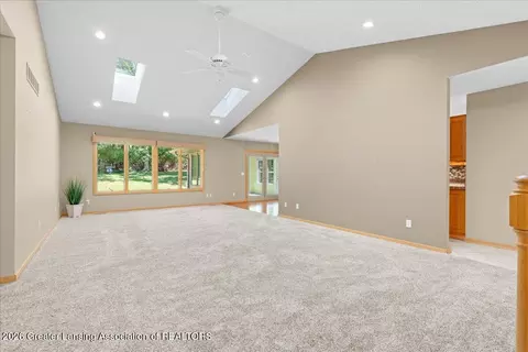Living - 519 Looking Glass Glen Dr, Dewitt, MI 48820 photo 1 of 2