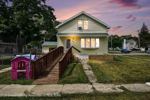 202 S East St, Saint Louis, MI 48880