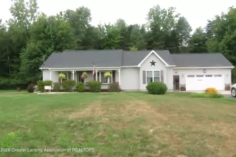 14785 W Brady Rd, Chesaning, MI 48616