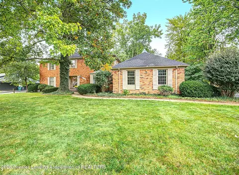 935 Walbridge Dr, East Lansing, MI 48823