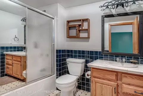 Bath - 412 Lake St, Bellevue, MI 49021 photo 2 of 2