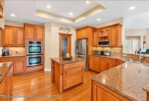 Kitchen - 1800 Wilderness Dr, Dewitt, MI 48820 photo 2 of 6