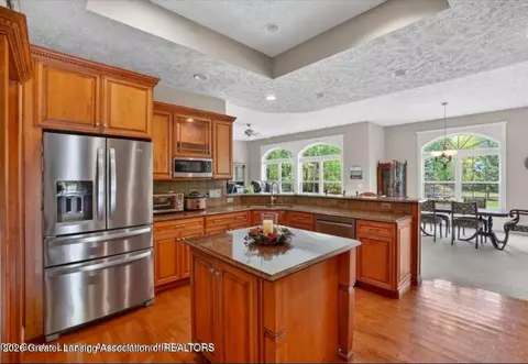 Kitchen - 1800 Wilderness Dr, Dewitt, MI 48820 photo 5 of 6