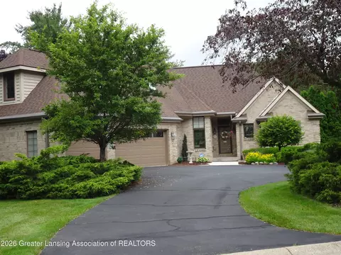 2855 Shadow Wood Dr, Holt, MI 48842