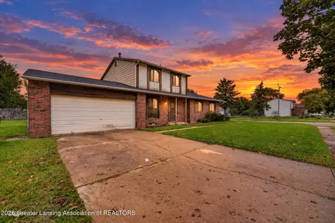 4400 Chadburne Dr, Lansing, MI 48911