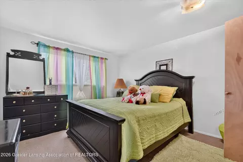 Bedroom - 4400 Chadburne Dr, Lansing, MI 48911 photo 7 of 8