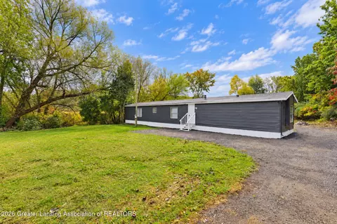 15401 Comdon Rd, Albion, MI 49224