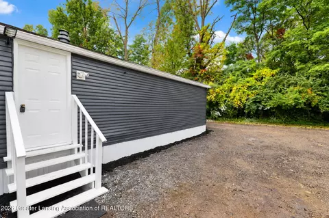 15401 Comdon Rd, Albion, MI 49224