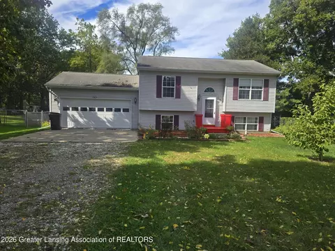 5743 Carlton St, Haslett, MI 48840