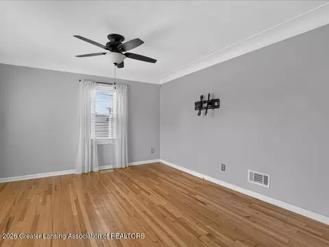 Living - 441 N Roessler St, Monroe, MI 48162 photo 6 of 6