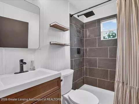 Bath - 441 N Roessler St, Monroe, MI 48162 photo 1 of 2