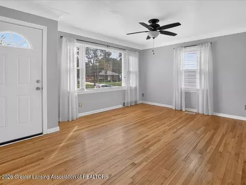 Living - 441 N Roessler St, Monroe, MI 48162 photo 1 of 6