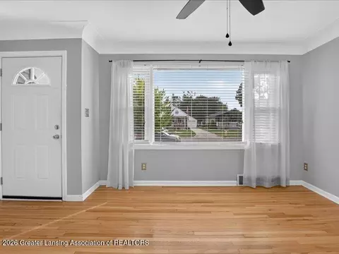 Living - 441 N Roessler St, Monroe, MI 48162 photo 2 of 6