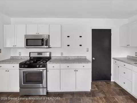 Kitchen - 441 N Roessler St, Monroe, MI 48162 photo 4 of 6