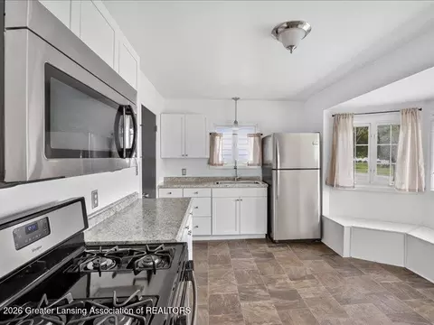 Kitchen - 441 N Roessler St, Monroe, MI 48162 photo 2 of 6