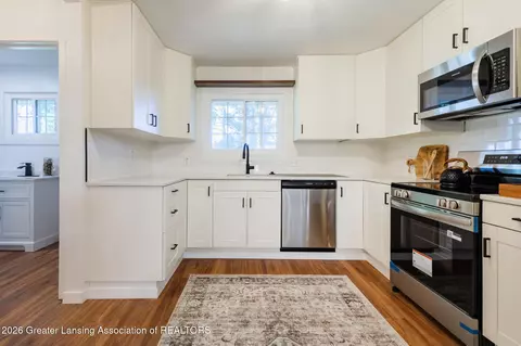 Kitchen - 125 E Howell Rd, Mason, MI 48854 photo 2 of 2