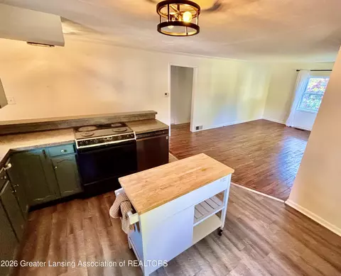Kitchen - 6510 Creyts Rd, Dimondale, MI 48821 photo 3 of 3
