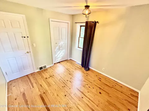 Bedroom - 6510 Creyts Rd, Dimondale, MI 48821 photo 1 of 5