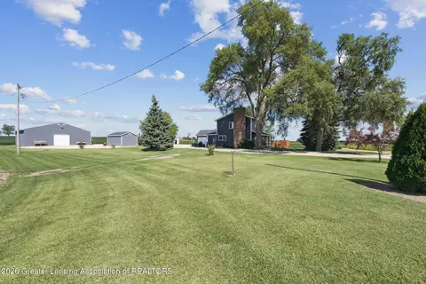 Exterior - 370 W Hayes Rd, Ithaca, MI 48847 photo 8 of 10