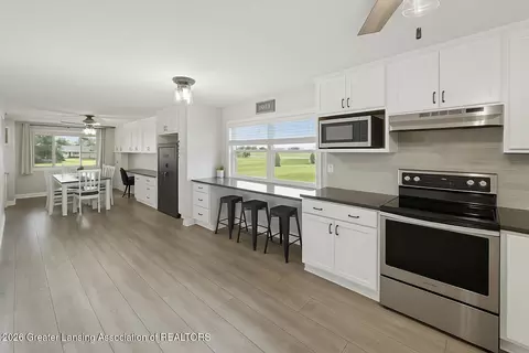 Kitchen - 370 W Hayes Rd, Ithaca, MI 48847 photo 1 of 2