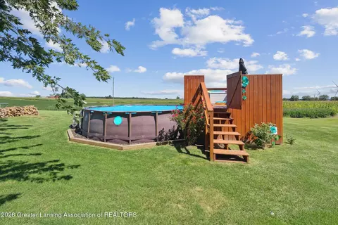 Exterior - 370 W Hayes Rd, Ithaca, MI 48847 photo 5 of 10