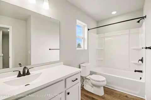 Bath - 707 W Windward Way, Perry, MI 48872 photo 3 of 3
