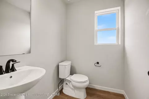 Bath - 707 W Windward Way, Perry, MI 48872 photo 1 of 3