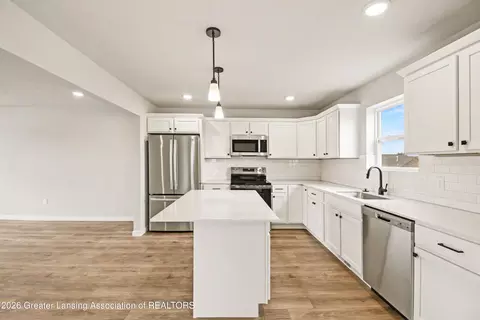 Kitchen - 707 W Windward Way, Perry, MI 48872 photo 1 of 3