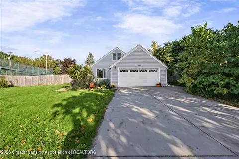 1140 Hitching Post Rd, East Lansing, MI 48823