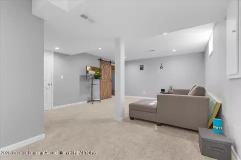 Entry Way - 4101 Presidents Way, Dewitt, MI 48820 photo 2 of 2