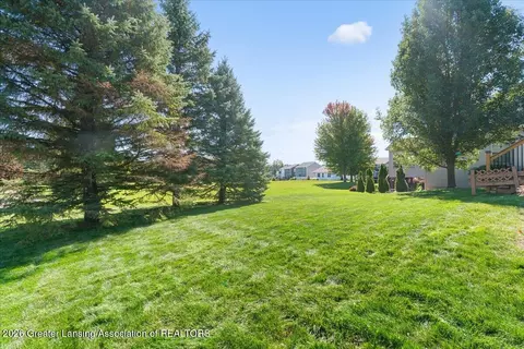 Exterior - 4101 Presidents Way, Dewitt, MI 48820 photo 6 of 7