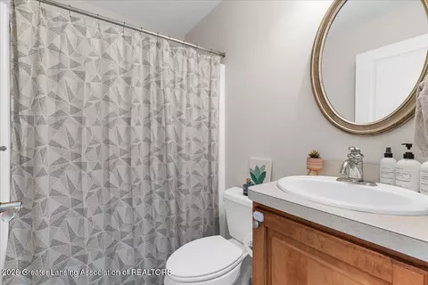 Bath - 4101 Presidents Way, Dewitt, MI 48820 photo 2 of 3