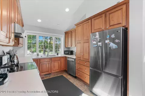 Kitchen - 4101 Presidents Way, Dewitt, MI 48820 photo 2 of 4