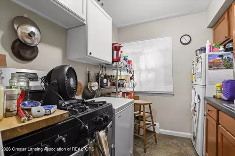 Kitchen - 131 S 8th St, Lansing, MI 48912 photo 2 of 6