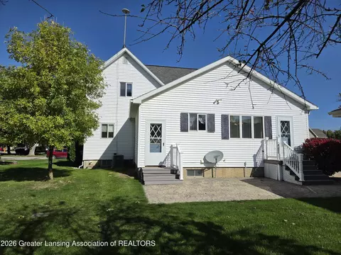 Exterior - 11041 W Kent St, Fowler, MI 48835 photo 3 of 12