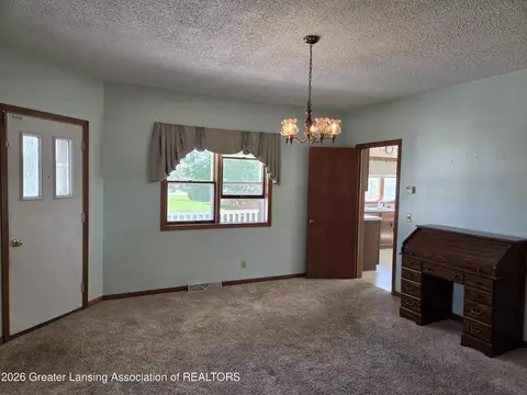 Living - 11041 W Kent St, Fowler, MI 48835 photo 4 of 7