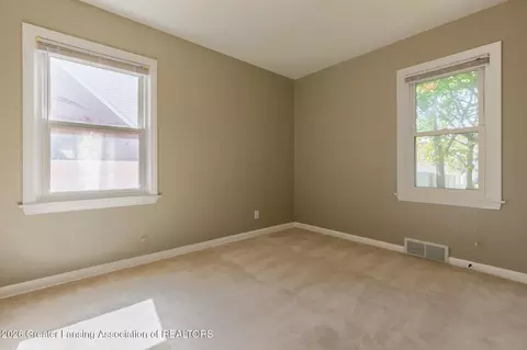 Bedroom - 219 Kipling Blvd, Lansing, MI 48912 photo 2 of 4