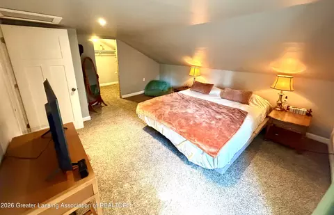 Bedroom - 2915 W Gresham Hwy, Charlotte, MI 48813 photo 5 of 6