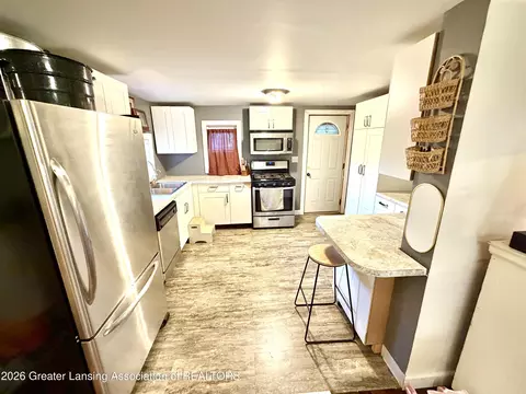 Kitchen - 2915 W Gresham Hwy, Charlotte, MI 48813 photo 1 of 3