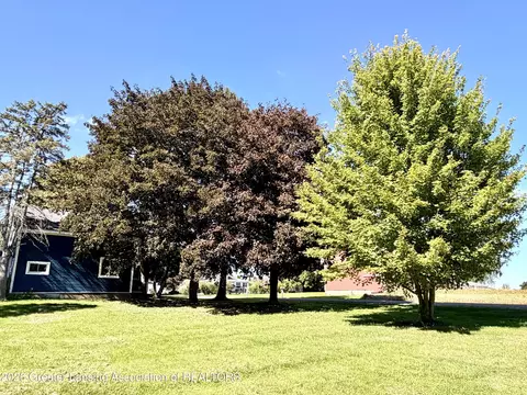 Exterior - 2915 W Gresham Hwy, Charlotte, MI 48813 photo 5 of 11