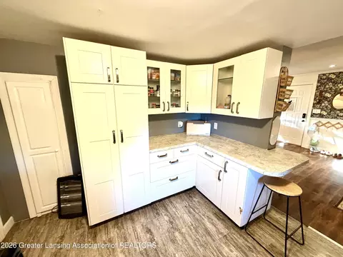 Kitchen - 2915 W Gresham Hwy, Charlotte, MI 48813 photo 3 of 3