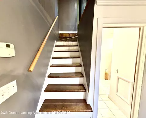 Entry Way - 2915 W Gresham Hwy, Charlotte, MI 48813 photo 1 of 2