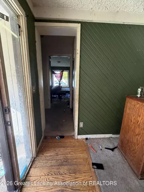 132 N Franklin St, Maple Rapids, MI 48853 photo 3