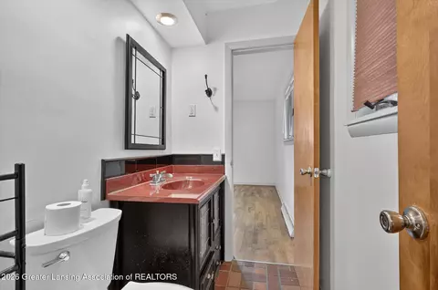 Bath - 1463 Cheboygan Rd, Okemos, MI 48864 photo 5 of 5