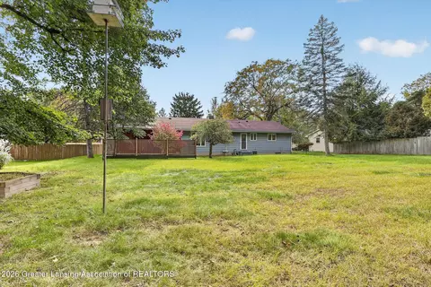 Exterior - 1463 Cheboygan Rd, Okemos, MI 48864 photo 6 of 7