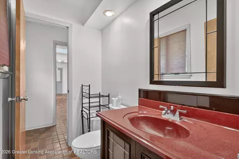 Bath - 1463 Cheboygan Rd, Okemos, MI 48864 photo 4 of 5