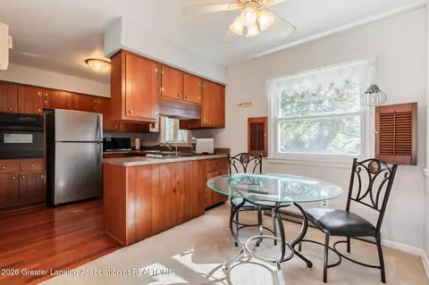Kitchen - 13541 S Wright Rd, Eagle, MI 48822 photo 1 of 3