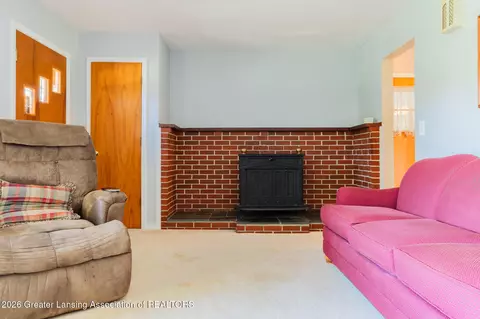 Living - 13541 S Wright Rd, Eagle, MI 48822 photo 4 of 4